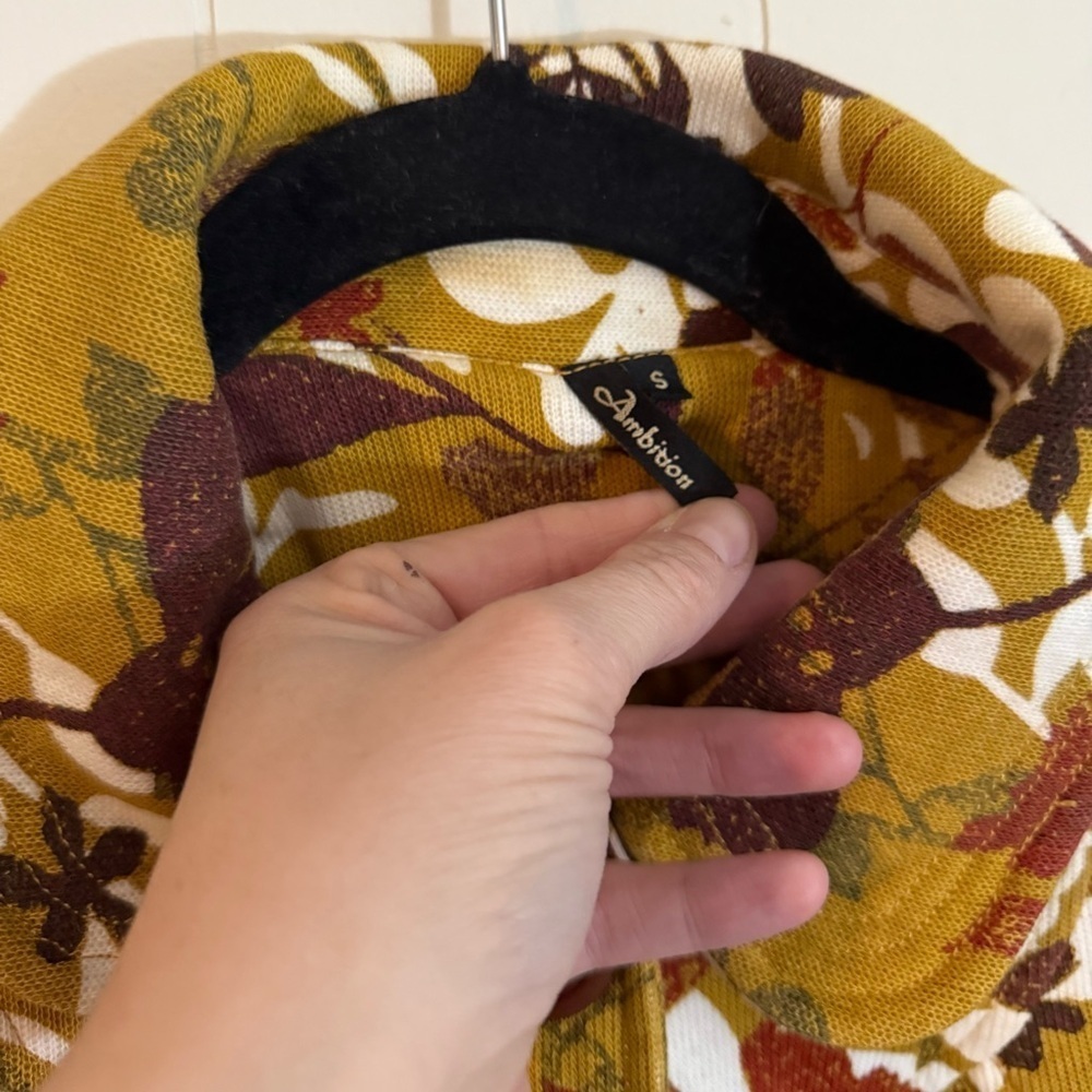 AMBITION Fall Gold Floral Button-Up Coat, Size S - Picture 4 of 12